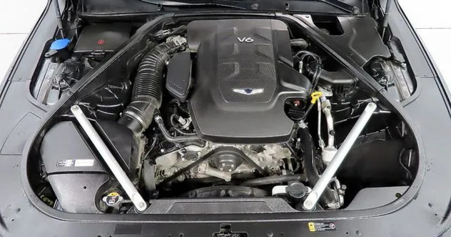 Genesis G90 