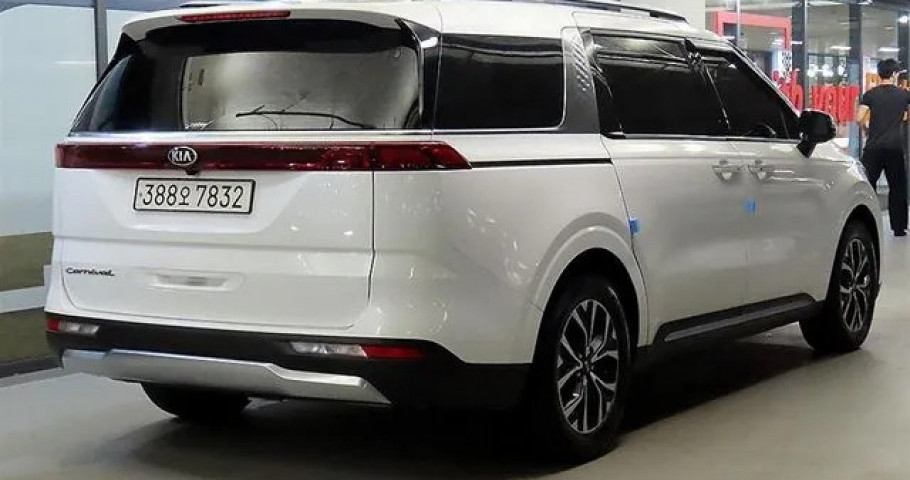Kia Carnival 
