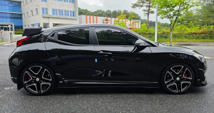Hyundai Veloster 
