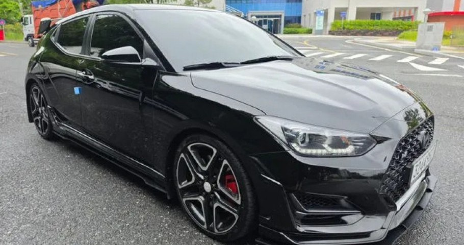 Hyundai Veloster 