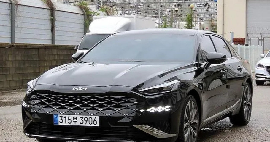 Kia K8 