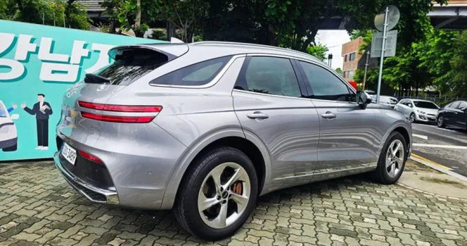 Genesis Gv70 