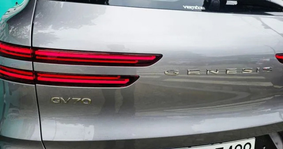 Genesis Gv70 