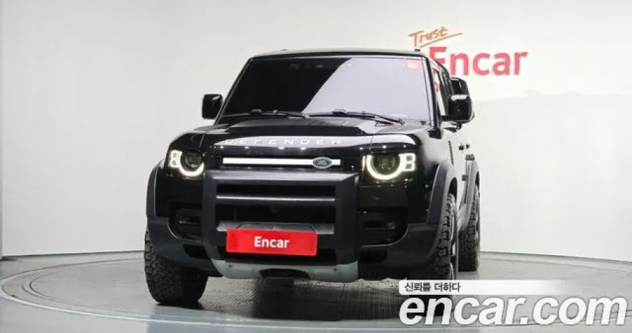 Land Rover Defender 
