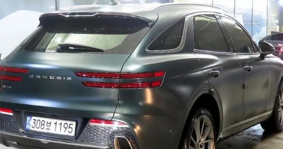 Genesis Gv70 