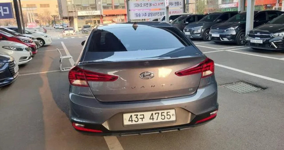 Hyundai Avante (Elantra) 