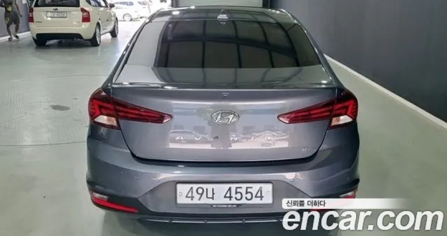 Hyundai Avante (Elantra) 