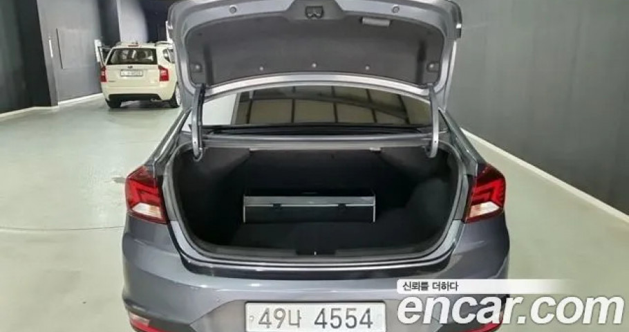 Hyundai Avante (Elantra) 
