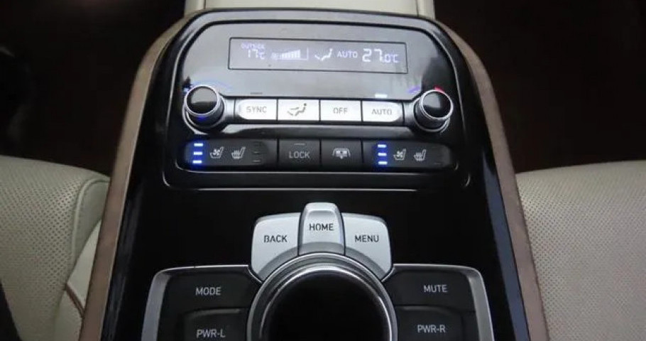 Genesis G90 