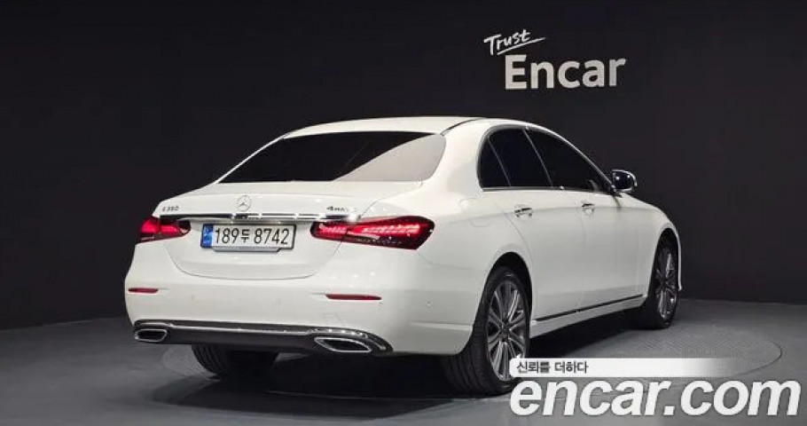 Mercedes-Benz E-Class 