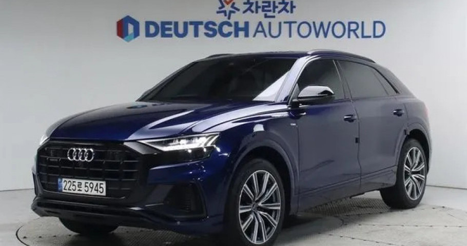 Audi Q8 
