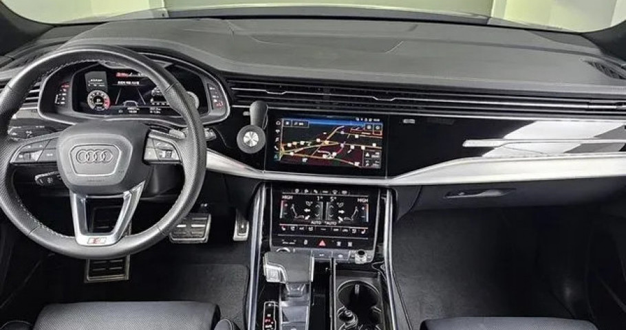 Audi Q8 