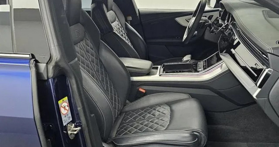 Audi Q8 