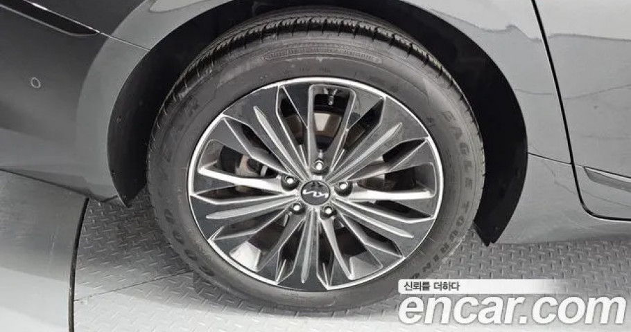 Kia K8 