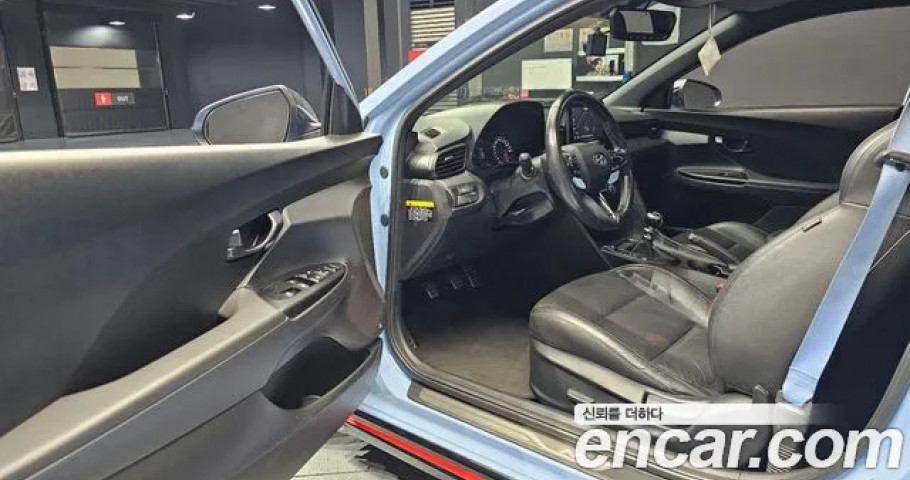 Hyundai Veloster 