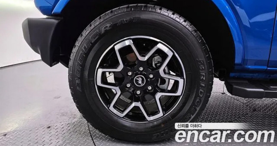 Ford Bronco 
