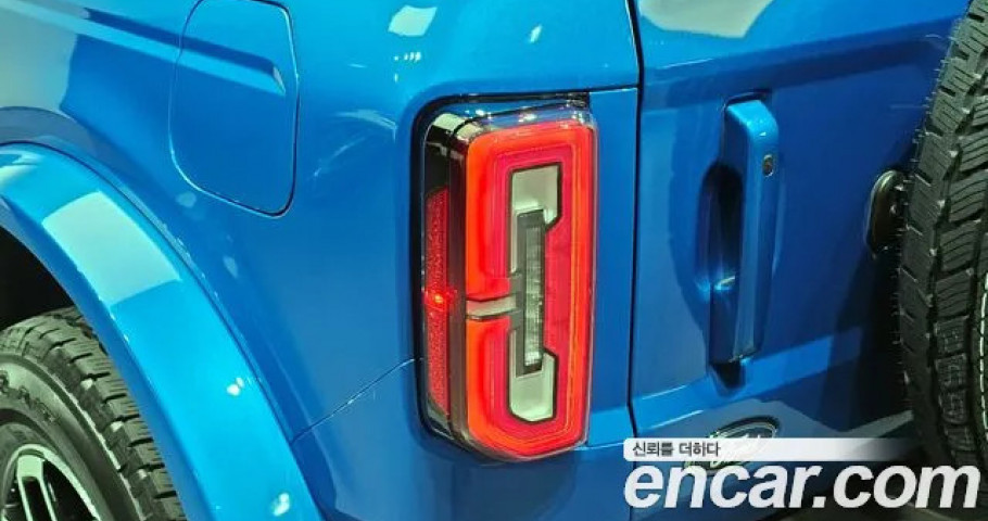 Ford Bronco 