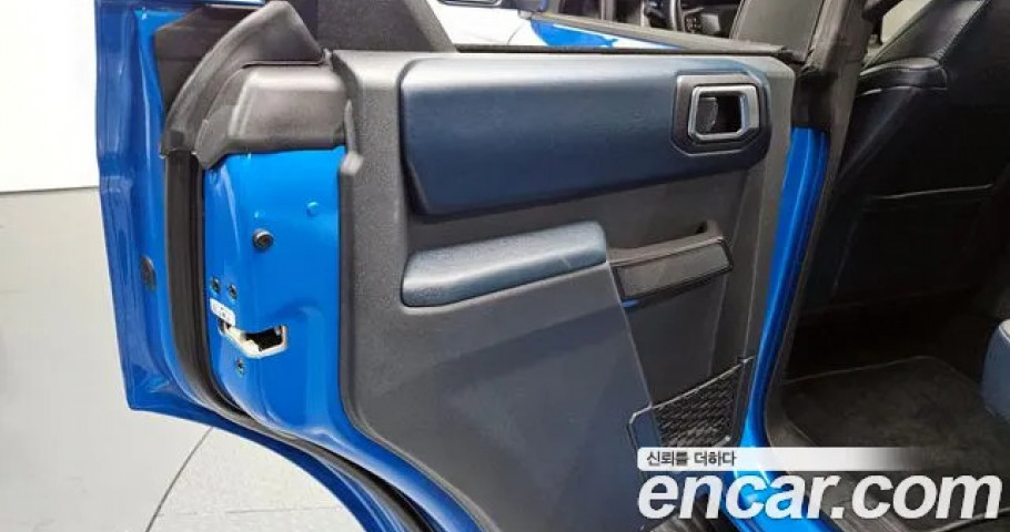 Ford Bronco 