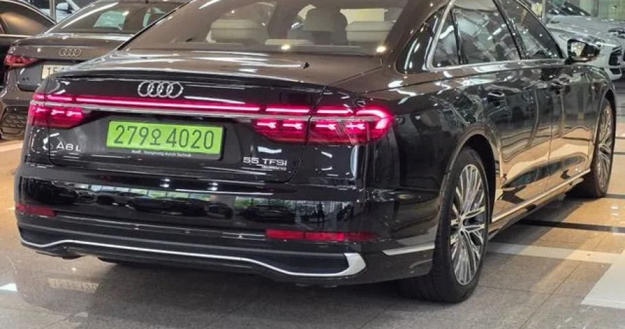 Audi A8 