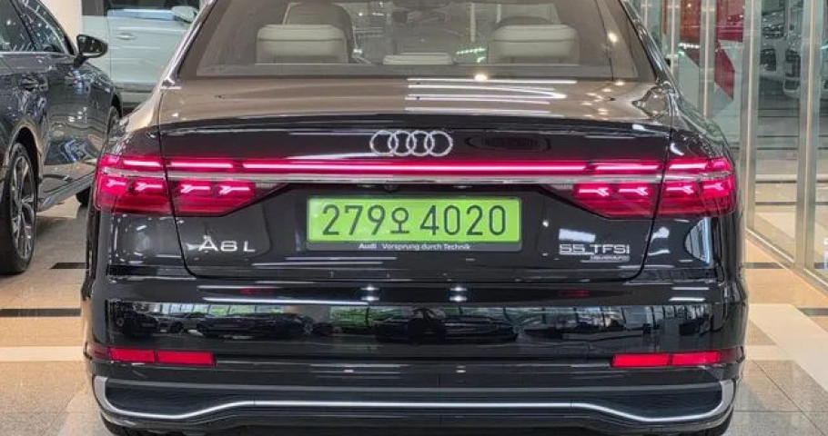 Audi A8 