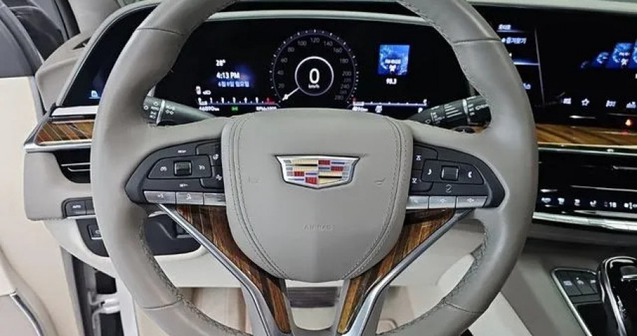 Cadillac Escalade 