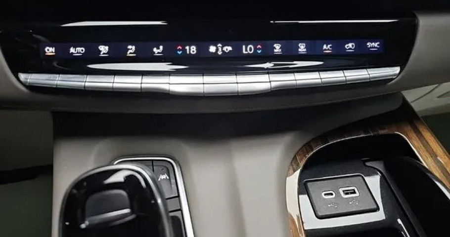 Cadillac Escalade 