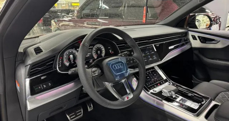 Audi Q8 