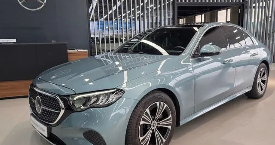 Mercedes-Benz E-Class 