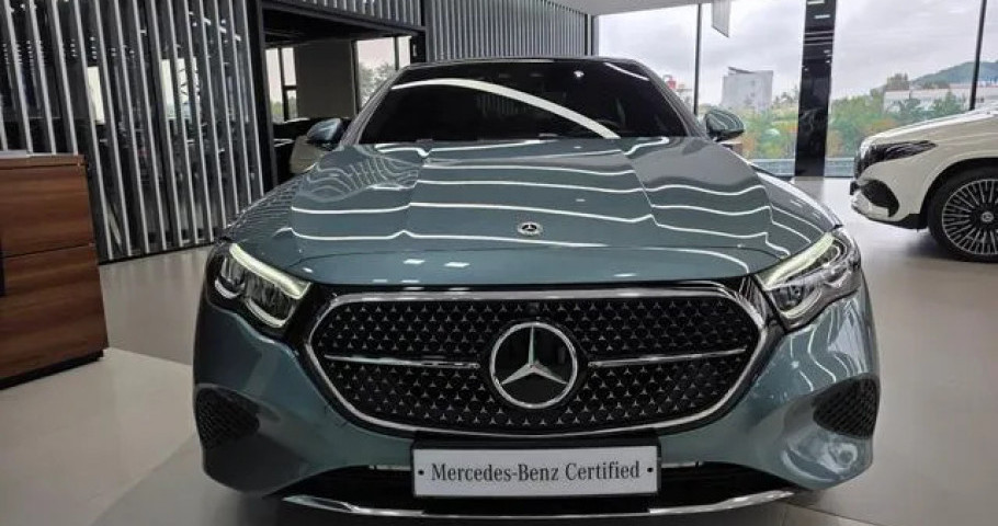 Mercedes-Benz E-Class 