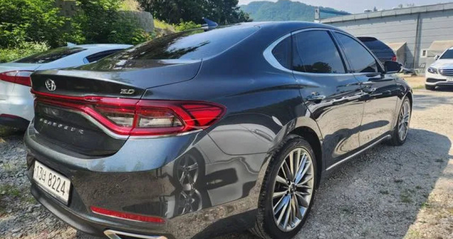 Hyundai Grandeur 