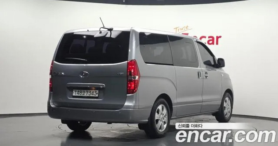 Hyundai Starex 