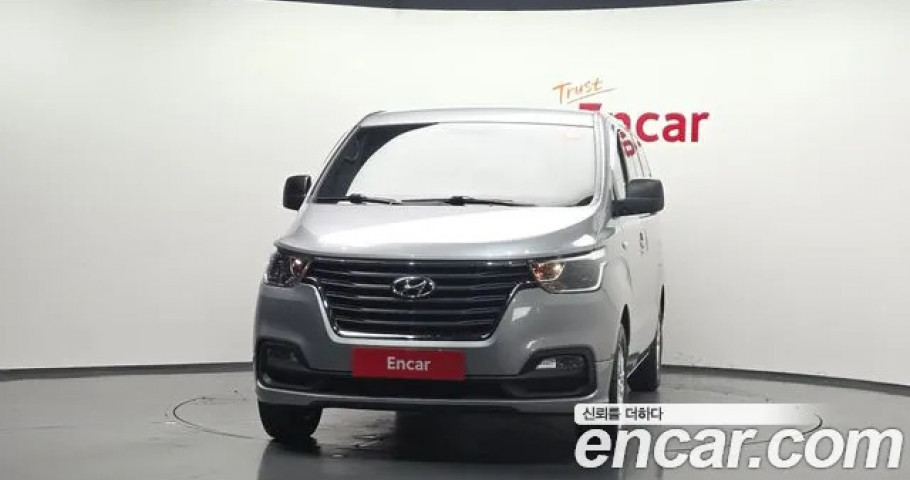 Hyundai Starex 