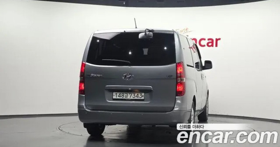 Hyundai Starex 
