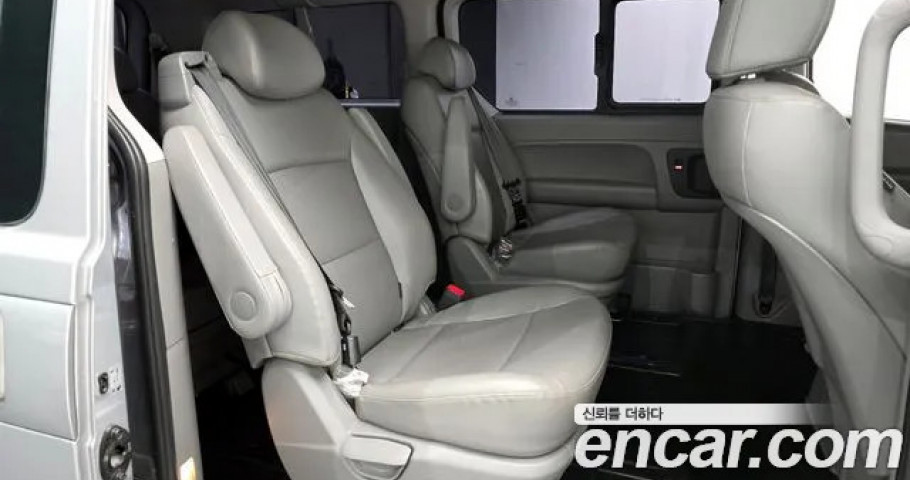 Hyundai Starex 