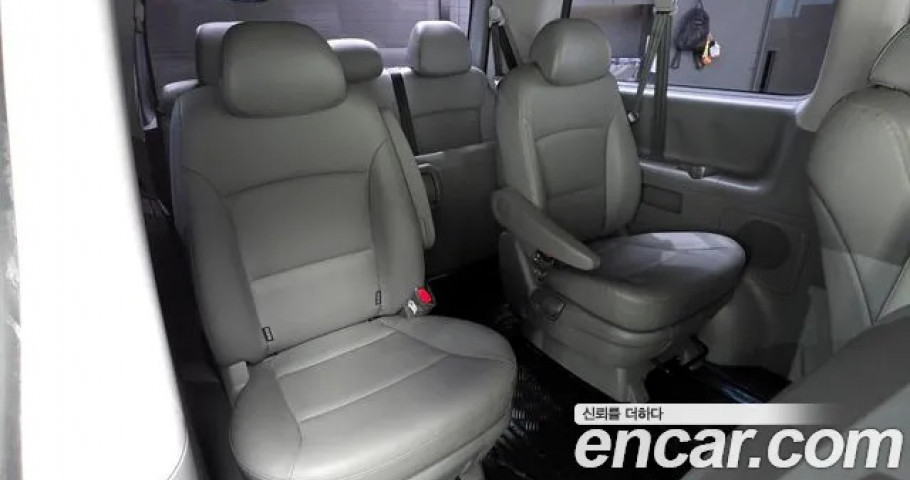 Hyundai Starex 