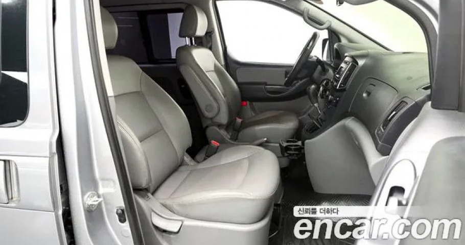Hyundai Starex 