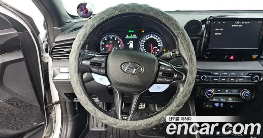 Hyundai Veloster 