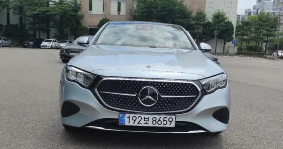 Mercedes-Benz E-Class 
