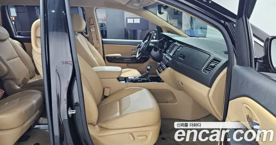 Kia Carnival 