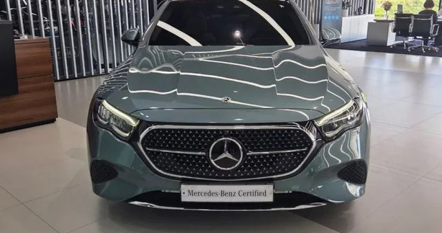 Mercedes-Benz E-Class 