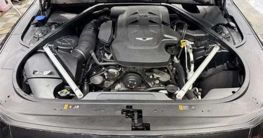 Genesis G90 