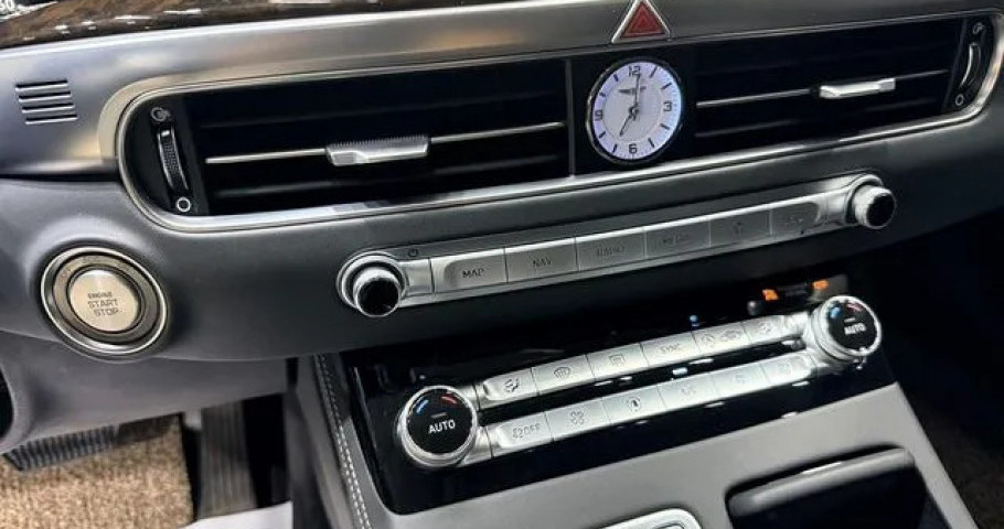 Genesis G90 
