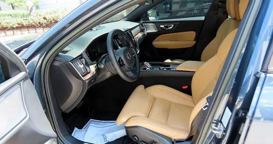 Volvo V60 