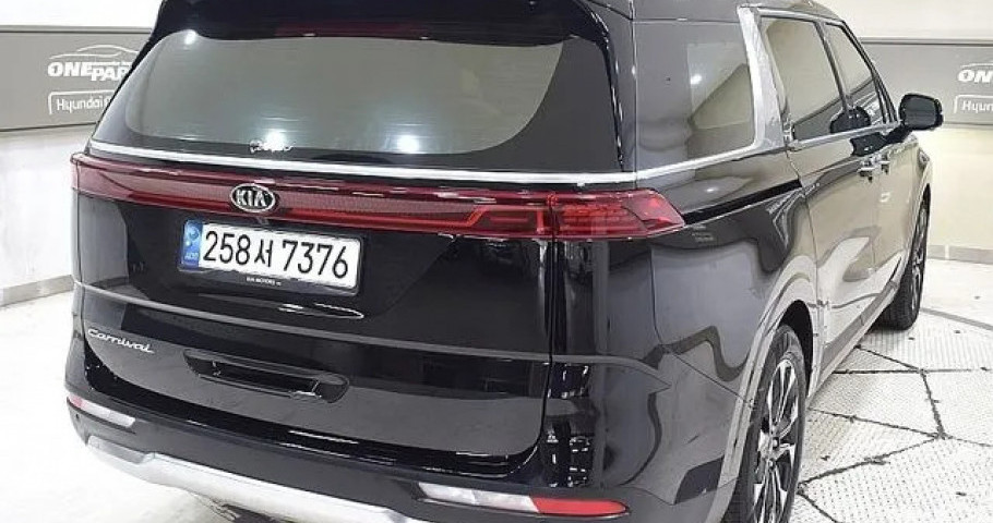 Kia Carnival 