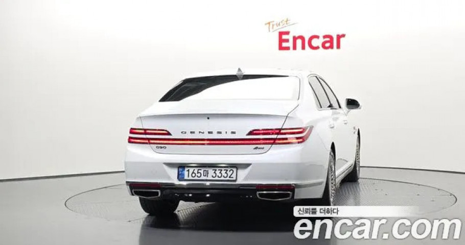 Genesis G90 