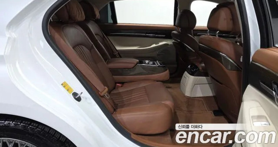 Genesis G90 