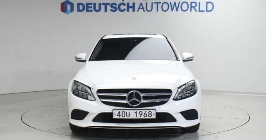 Mercedes-Benz C-Class 