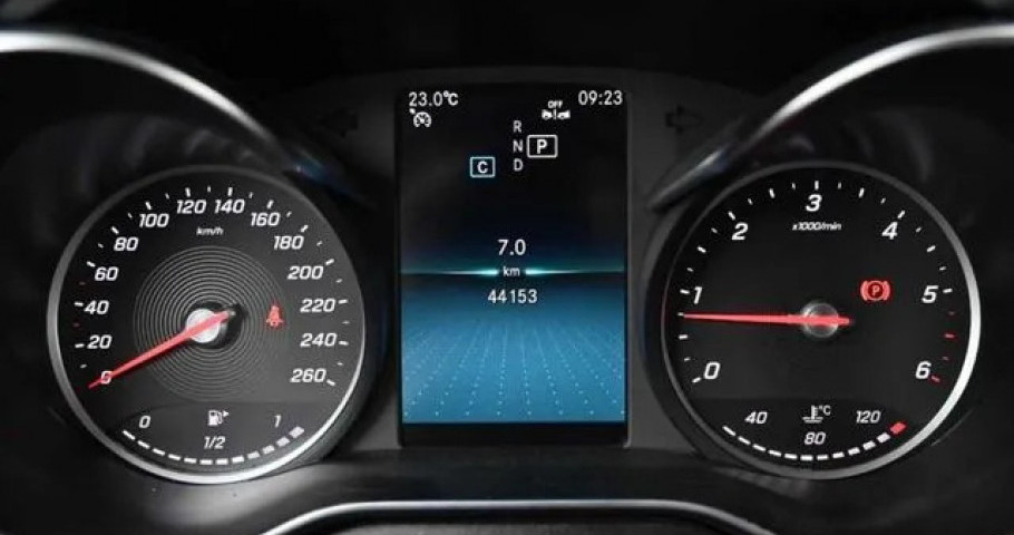 Mercedes-Benz C-Class 