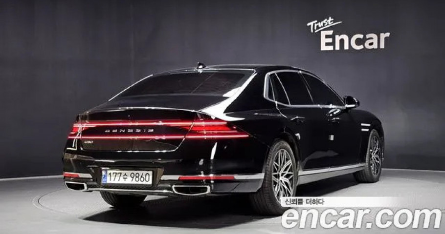 Genesis G90 