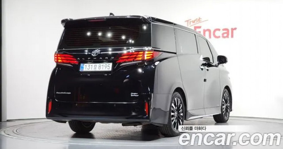 Toyota Alphard 